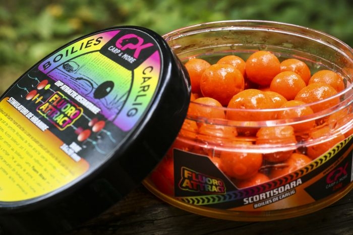 BOILIES CARLIG FLUORO ATRACT – SCORTISOARA 160GR 16/20MM